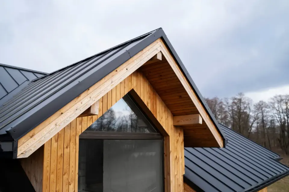Legno impregnato - significato e come salvare il tuo tetto
